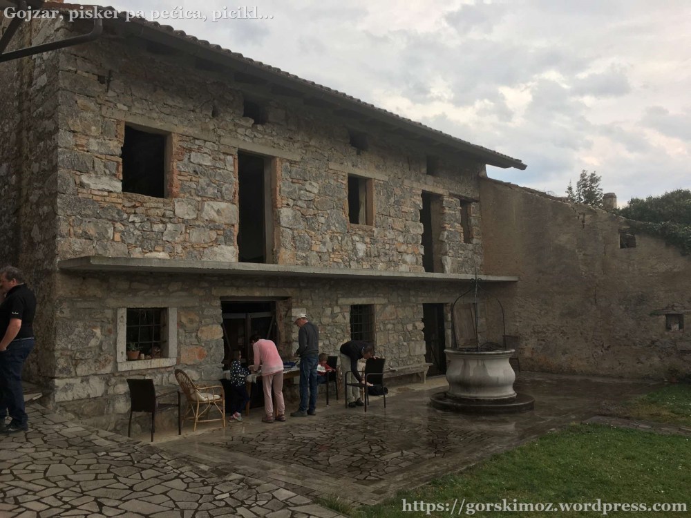 20170402_145951494_iOS-2048