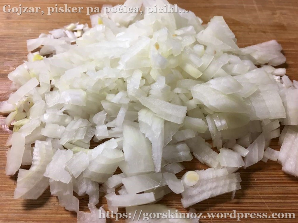 zrezki-v-gobovi-omaki (01)